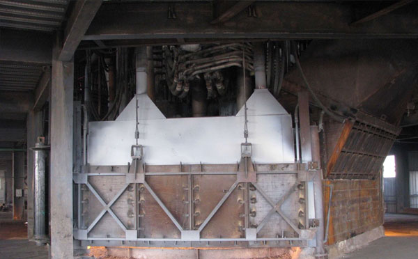 云南铁合金冶炼电炉